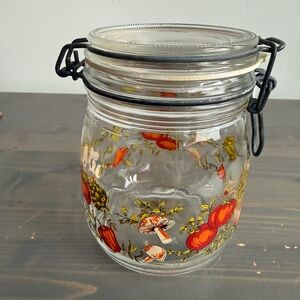 Vintage ARC hinged lid glass jar
Spice of life pattern